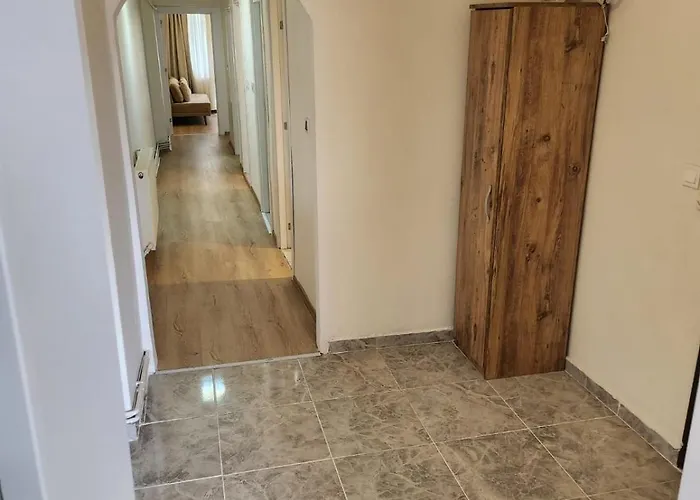 Appartement Kadikoy Merkezi Konumda *