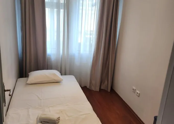 Kadikoy Merkezi Konumda *